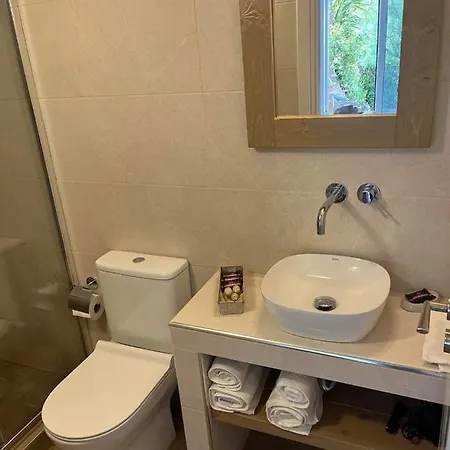 Oasis Rooms Karystos  Buitenkant foto