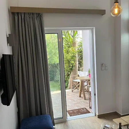 Oasis Rooms Karystos  Buitenkant foto